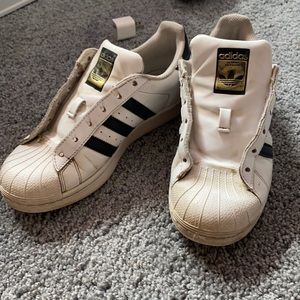 Adidas Sneakers at a huge discount!
